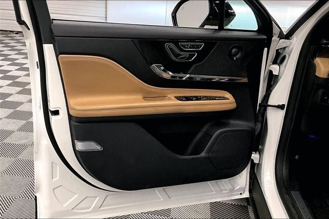 2022 Lincoln Corsair Reserve Pano Roof-Adaptive Cruise-Htd/Cooled Leather