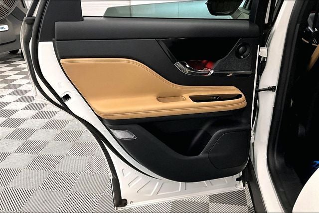 2022 Lincoln Corsair Reserve Pano Roof-Adaptive Cruise-Htd/Cooled Leather