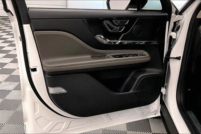 2023 Lincoln Corsair Reserve AWD - Jet Appearance Pkg - Htd Leather - 20'' Whee