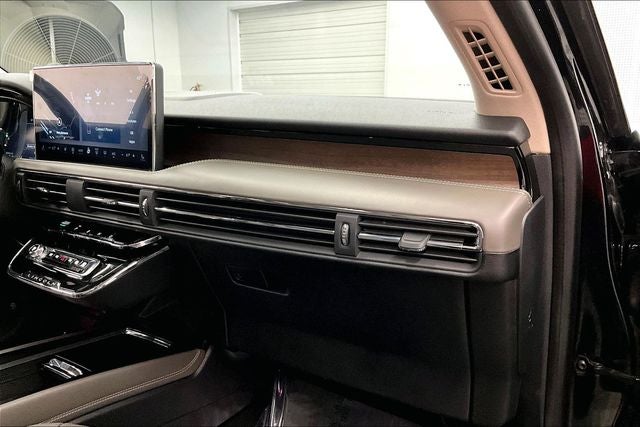 2023 Lincoln Corsair Reserve AWD - Pano Roof - Htd/Cooled Leather