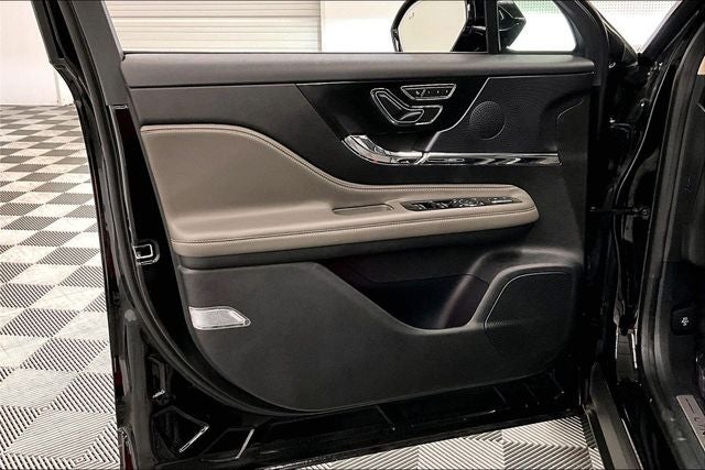 2023 Lincoln Corsair Reserve AWD - Pano Roof - Htd/Cooled Leather