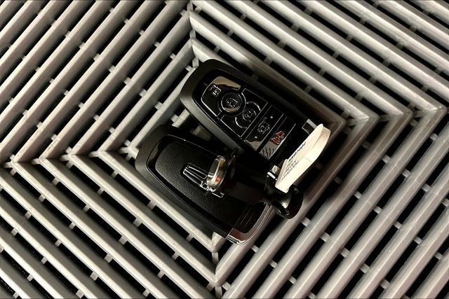 2025 Lincoln Navigator Reserve 4x4 - Jet Appearance Pkg - Pano Roof - 22'' Wheels