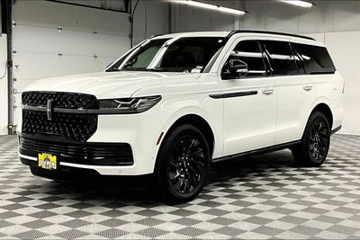 2025 Lincoln Navigator Reserve 4x4 - Jet Appearance Pkg - Pano Roof - 22'' Wheels