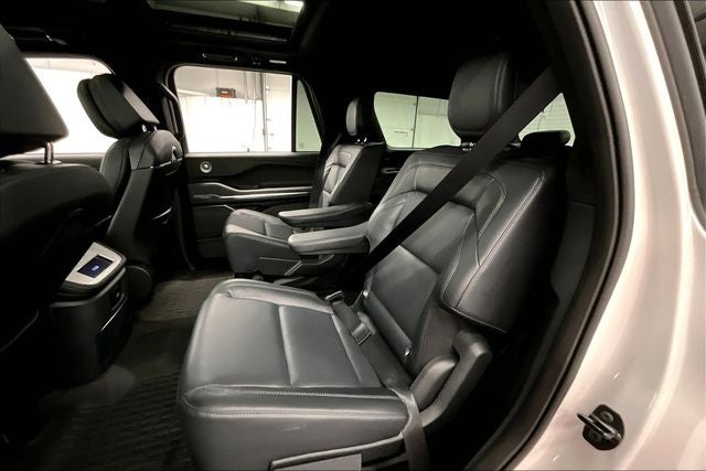 2025 Lincoln Navigator Reserve 4x4 - Jet Appearance Pkg - Pano Roof - 22'' Wheels