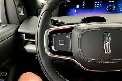 2025 Lincoln Navigator Reserve 4x4 - Jet Appearance Pkg - Pano Roof - 22'' Wheels