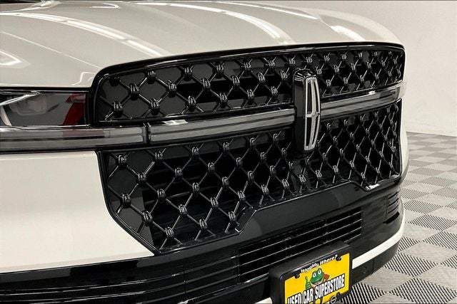 2025 Lincoln Navigator Reserve 4x4 - Jet Appearance Pkg - Pano Roof - 22'' Wheels