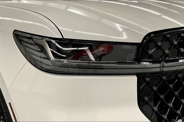 2025 Lincoln Navigator Reserve 4x4 - Jet Appearance Pkg - Pano Roof - 22'' Wheels