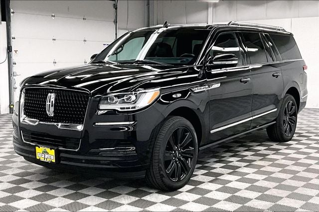 2023 Lincoln Navigator L Reserve