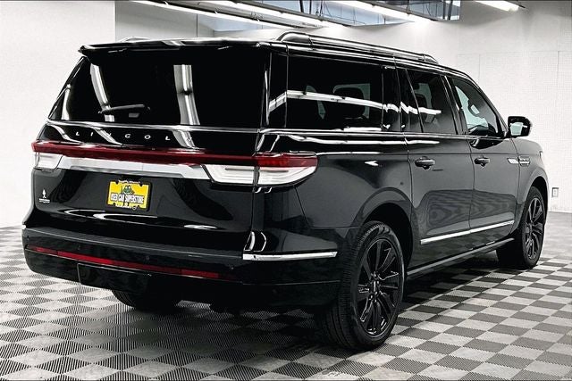 2023 Lincoln Navigator L Reserve