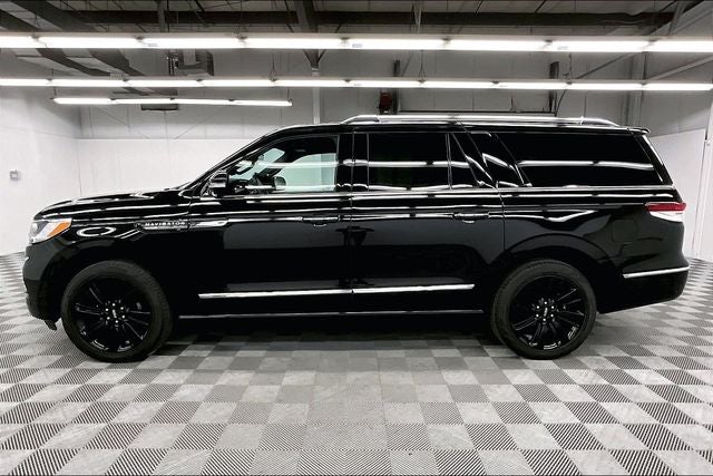 2023 Lincoln Navigator L Reserve