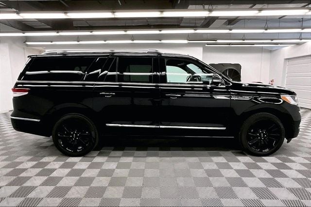 2023 Lincoln Navigator L Reserve