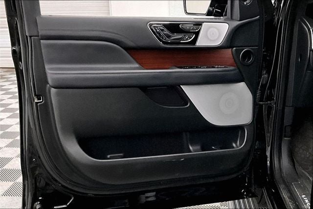 2023 Lincoln Navigator L Reserve