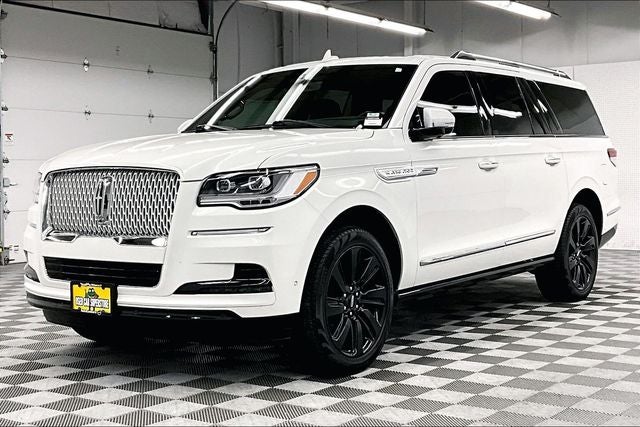 2023 Lincoln Navigator L Reserve 4x4 - Pano Roof - Htd/Cooled Massaging Leather