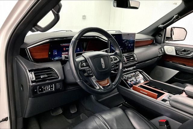 2023 Lincoln Navigator L Reserve 4x4 - Pano Roof - Htd/Cooled Massaging Leather