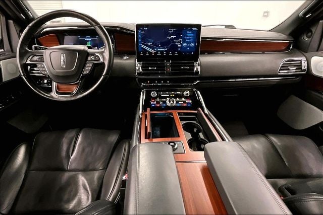 2023 Lincoln Navigator L Reserve 4x4 - Pano Roof - Htd/Cooled Massaging Leather