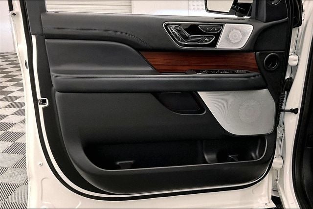 2023 Lincoln Navigator L Reserve 4x4 - Pano Roof - Htd/Cooled Massaging Leather