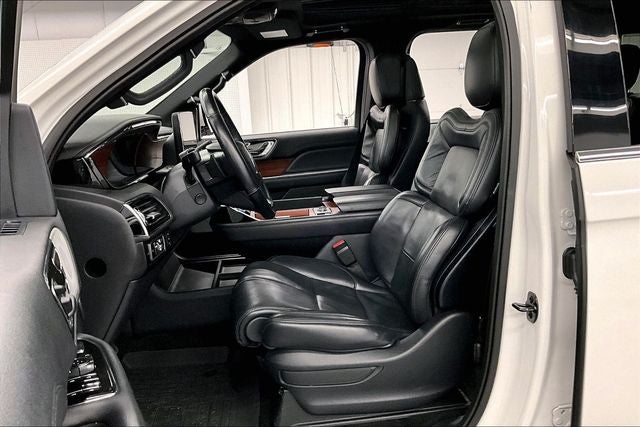 2023 Lincoln Navigator L Reserve 4x4 - Pano Roof - Htd/Cooled Massaging Leather