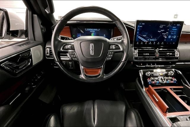 2023 Lincoln Navigator L Reserve 4x4 - Pano Roof - Htd/Cooled Massaging Leather