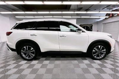 2025 INFINITI QX60 LUXE AWD-Pano Roof-Adaptive Cruise-Htd Leather