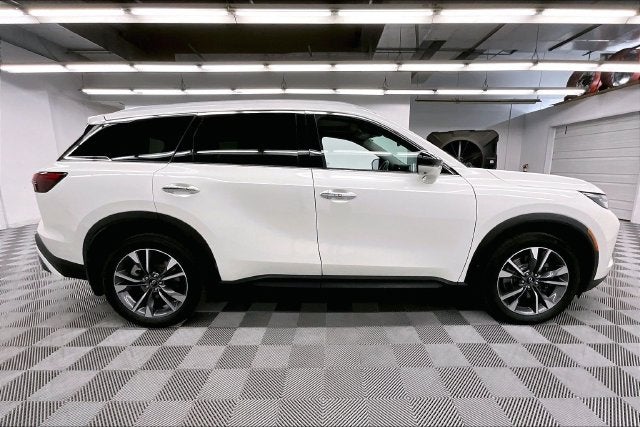 2025 INFINITI QX60 LUXE AWD-Pano Roof-Adaptive Cruise-Htd Leather