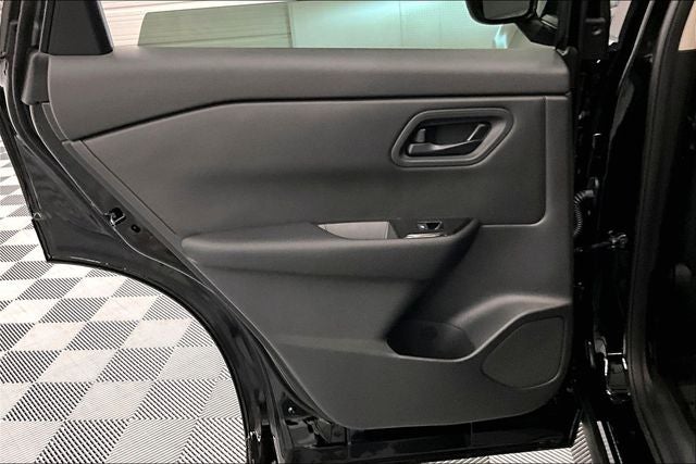 2025 Nissan Rogue S