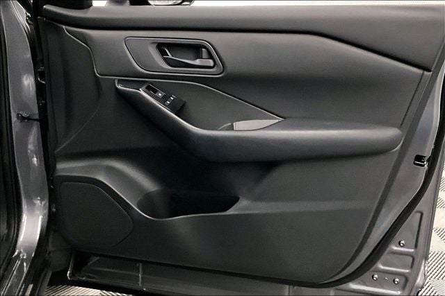 2024 Nissan Rogue S Blind Spot Detection - Apple CarPlay/Android Auto
