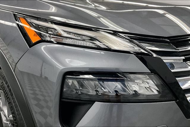 2024 Nissan Rogue S Blind Spot Detection - Apple CarPlay/Android Auto