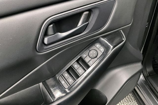 2024 Nissan Rogue S Blind Spot Detection - Apple CarPlay/Android Auto