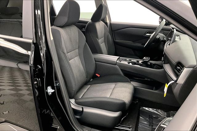 2026 Nissan Rogue SV - Cold Weather Package