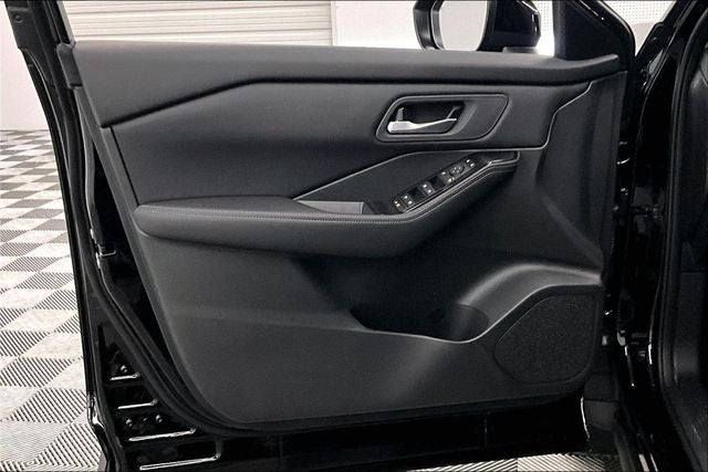 2026 Nissan Rogue SV - Cold Weather Package