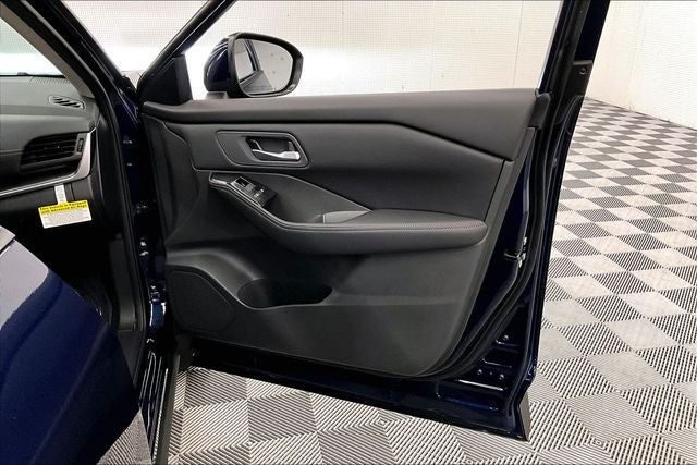 2026 Nissan Rogue SV - Cold Weather Package
