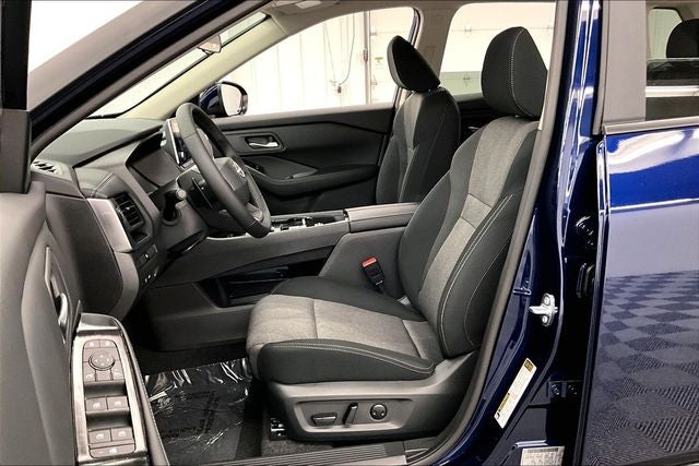 2026 Nissan Rogue SV - Cold Weather Package