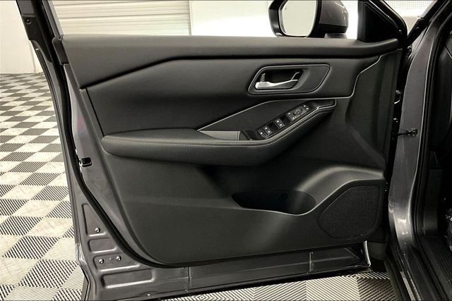 2026 Nissan Rogue SV AWD - Cold Weather Package