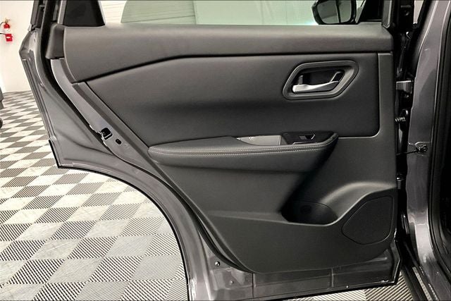 2026 Nissan Rogue SV AWD - Cold Weather Package