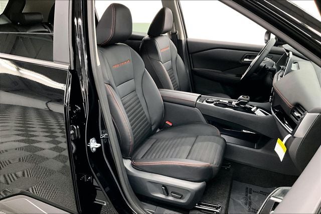 2026 Nissan Rogue Rock Creek AWD - Premium Package