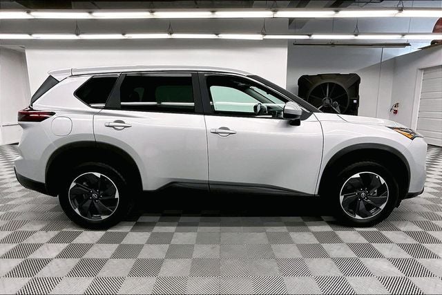 2025 Nissan Rogue SV AWD - Adaptive Cruise - Blind Spot Detection