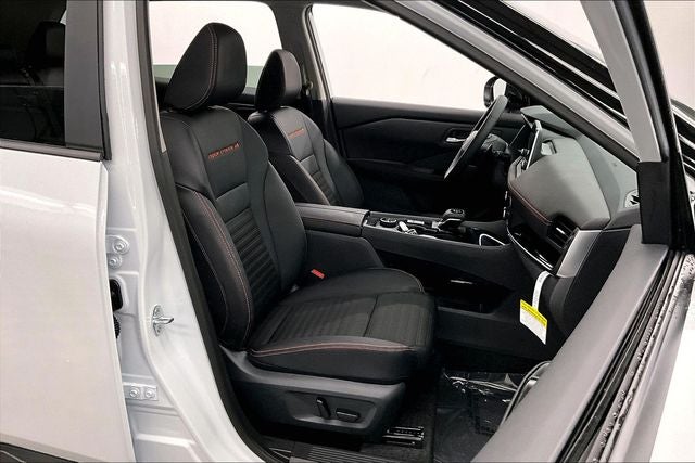 2026 Nissan Rogue Rock Creek AWD - Premium Package