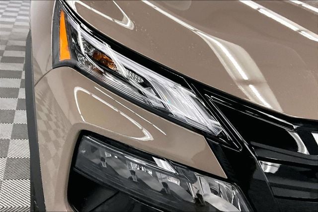 2026 Nissan Rogue Rock Creek AWD - Premium Package