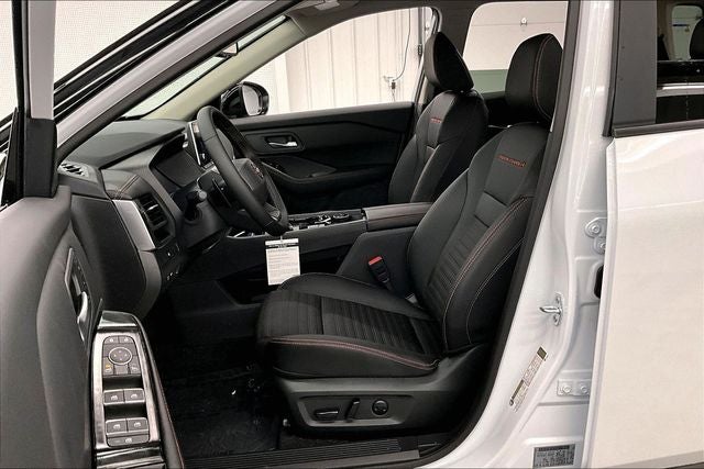 2026 Nissan Rogue Rock Creek AWD - Premium Package