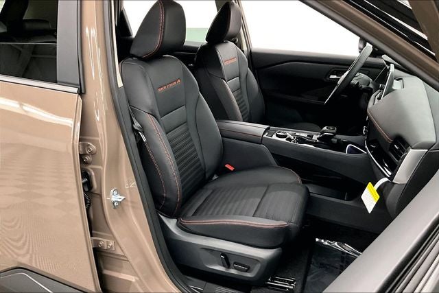 2026 Nissan Rogue Rock Creek AWD - Premium Package