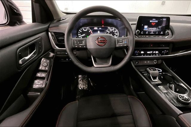 2026 Nissan Rogue Rock Creek AWD - Premium Package