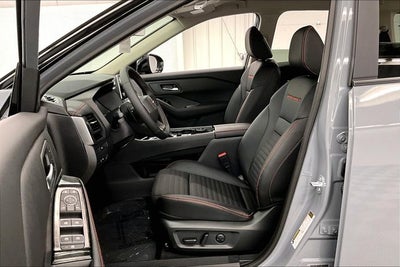 2026 Nissan Rogue Rock Creek AWD - Premium Package