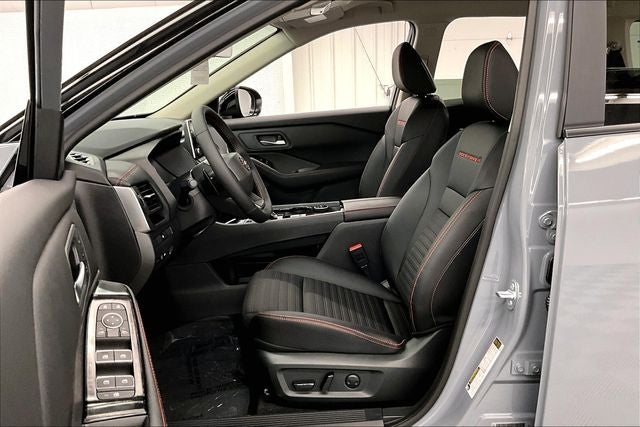 2026 Nissan Rogue Rock Creek AWD - Premium Package