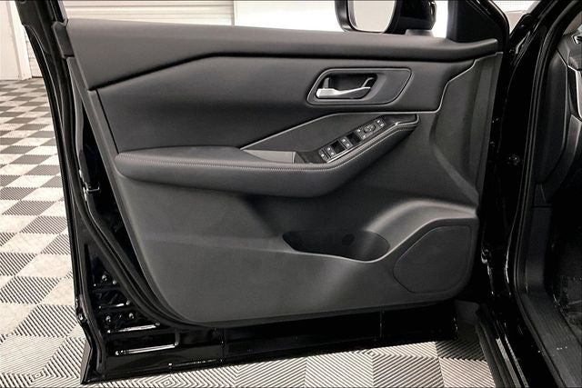 2026 Nissan Rogue SV AWD - Cold Weather Package