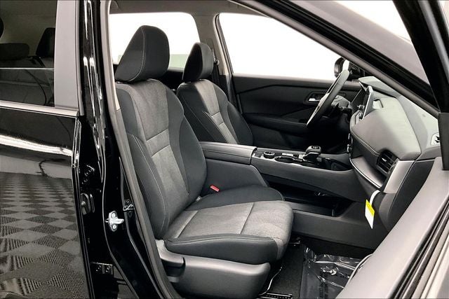 2026 Nissan Rogue SV AWD - Cold Weather Package
