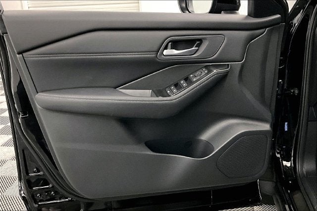 2026 Nissan Rogue Dark Armor AWD
