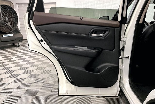 2023 Nissan Rogue SV AWD-Pano Roof-Adaptive Cruise-Htd Seats