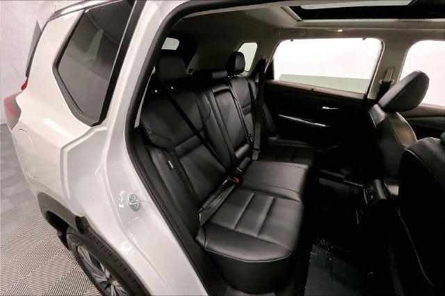 2023 Nissan Rogue SV AWD-Pano Roof-Adaptive Cruise-Htd Seats