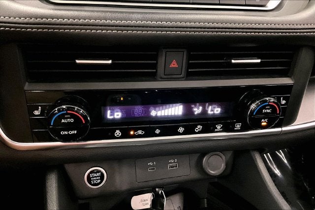 2023 Nissan Rogue SV AWD-Pano Roof-Adaptive Cruise-Htd Seats