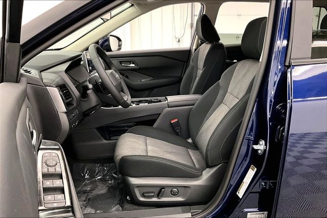 2026 Nissan Rogue SV AWD - Cold Weather Package